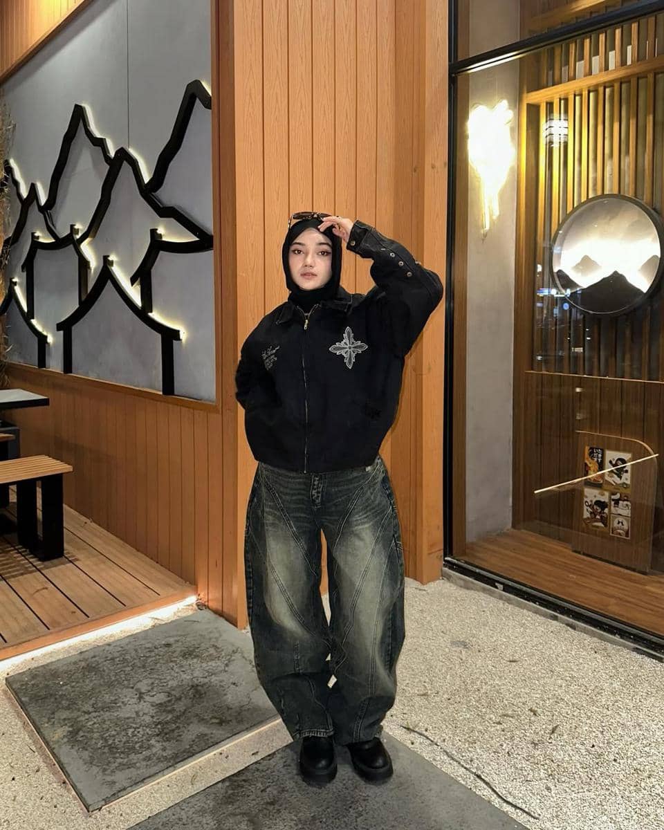 OOTD Barrel Jeans ala Tia Santika