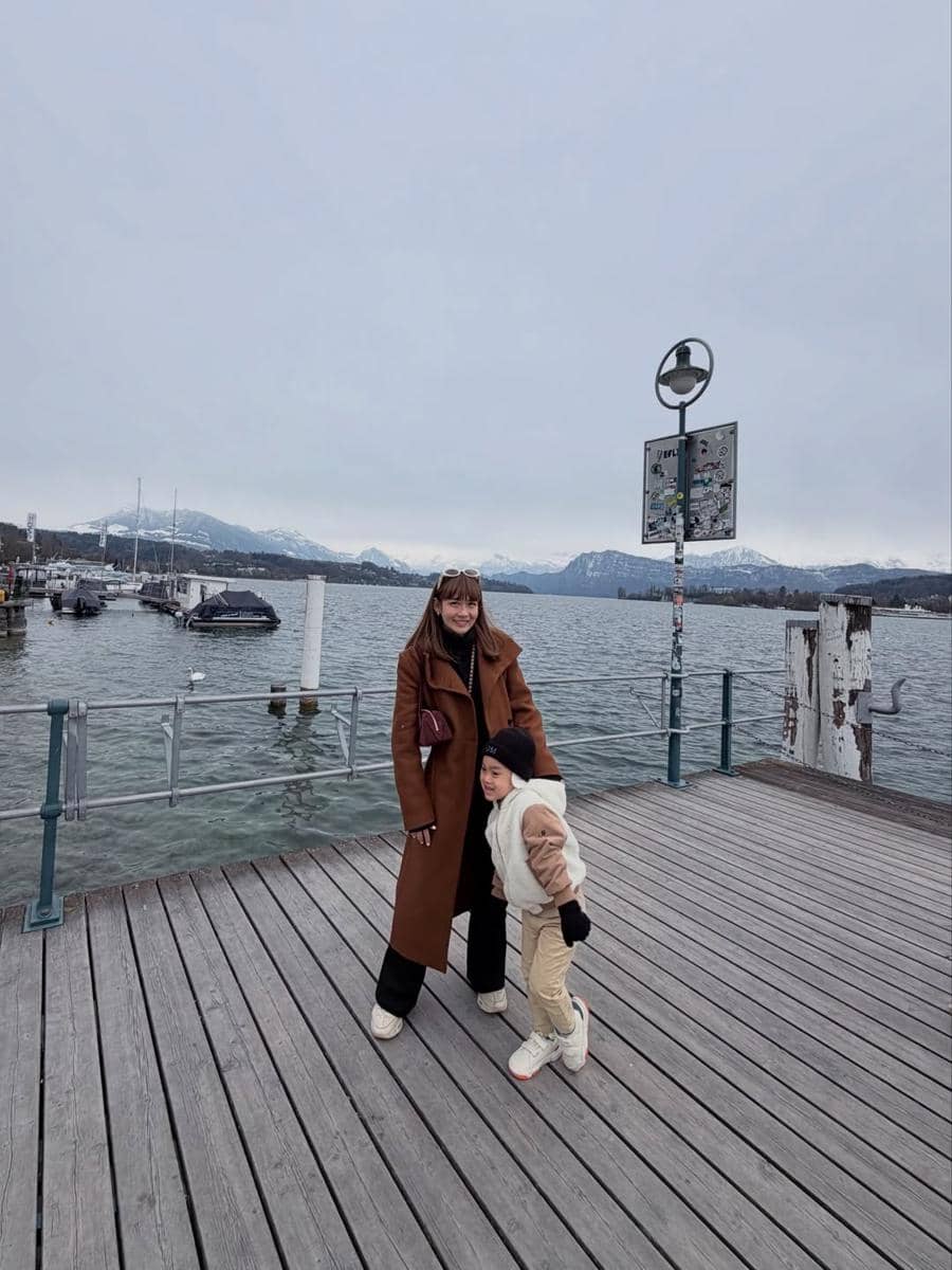 Gilang Dirga dan keluarga liburan