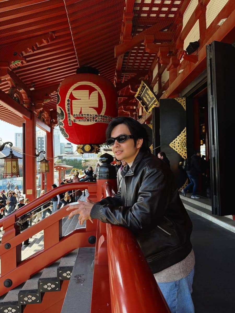 Angga Yunanda dan Shenina Cinnamon saat liburan di Jepang