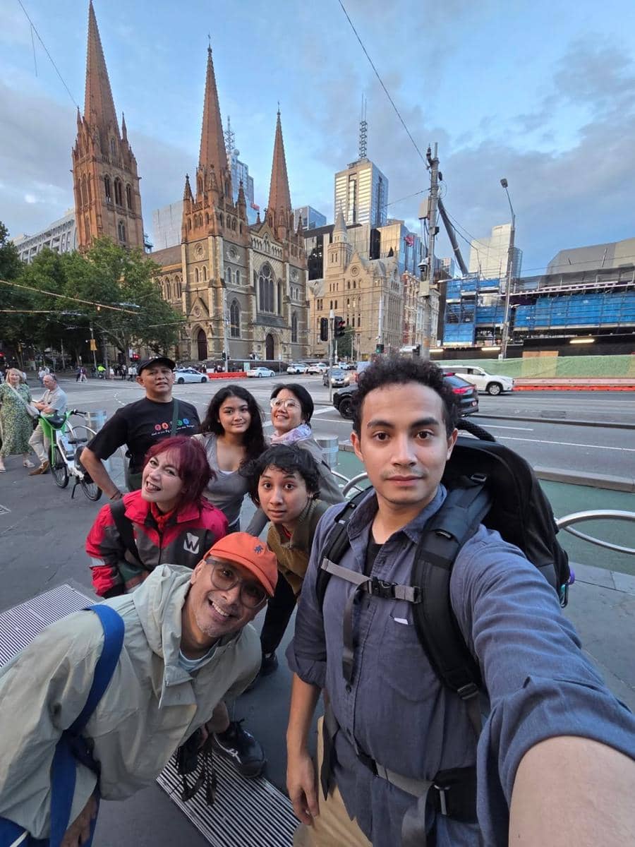 Omara Esteghlal dan keluarga berlibur di Melbourne