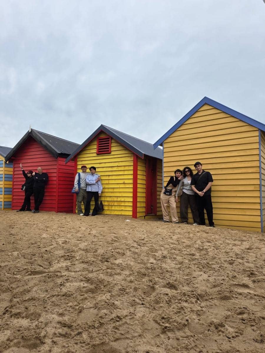 Omara Esteghlal dan keluarga berlibur di Melbourne