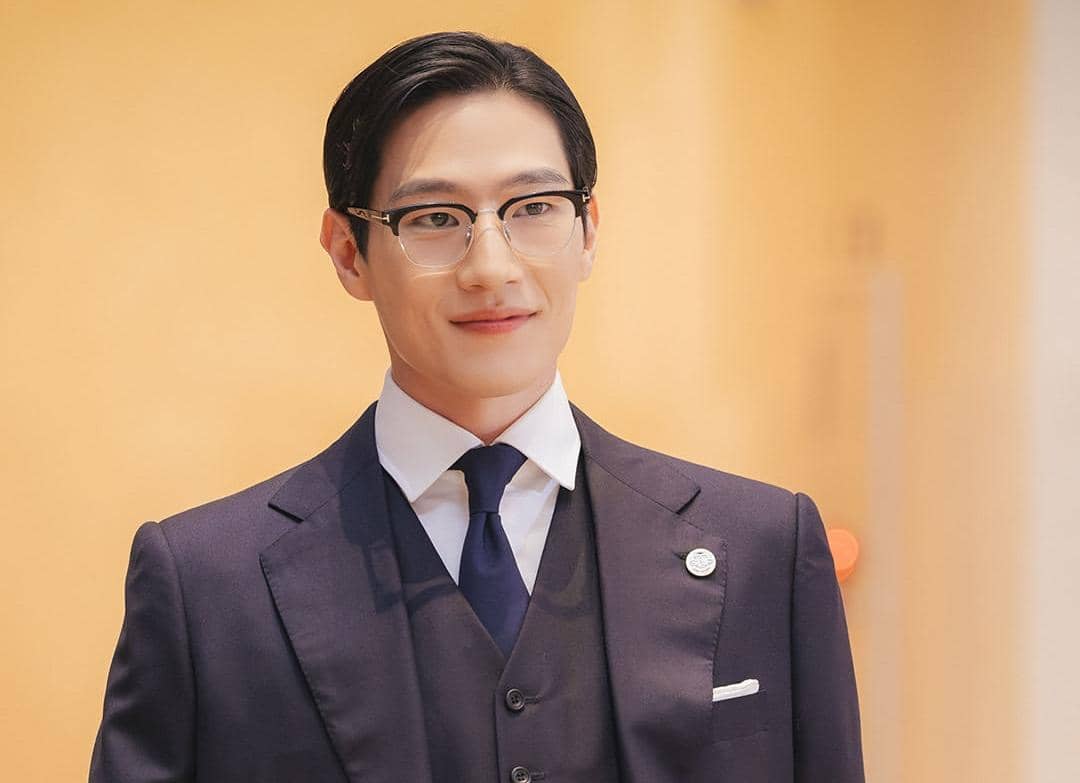 Noh Sang Hyun di drama Perfect Crown