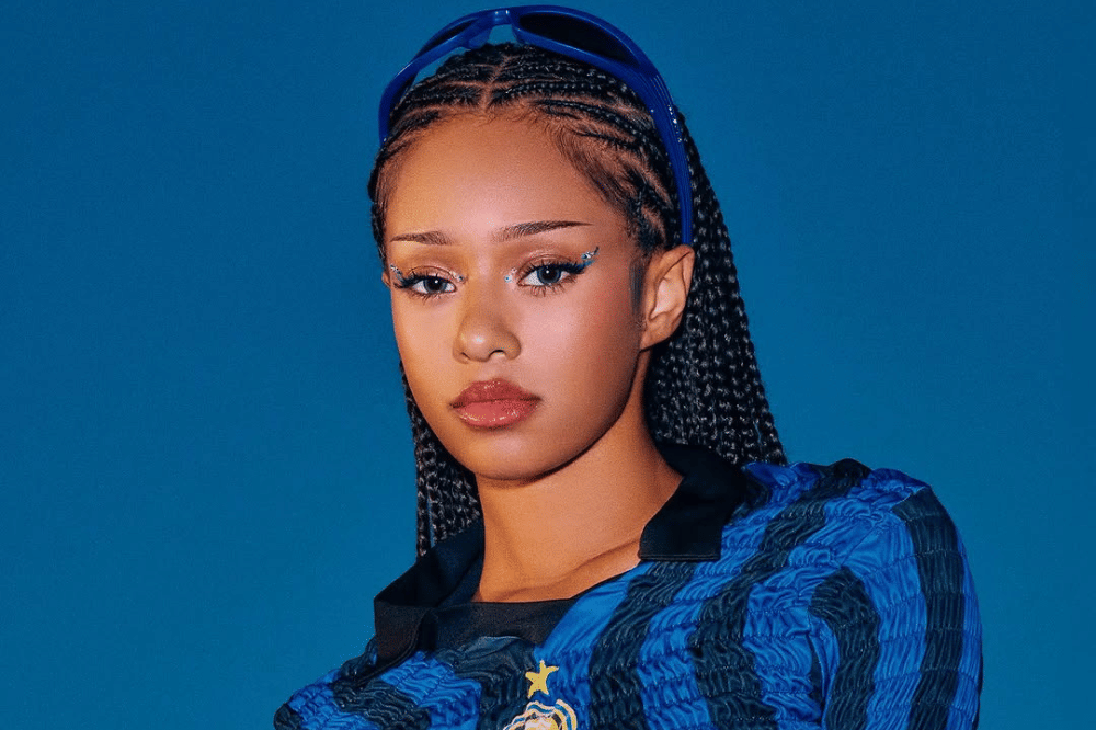 Manon Buka Suara Usai Diduga Hapus Nama KATSEYE di Bio Instagram