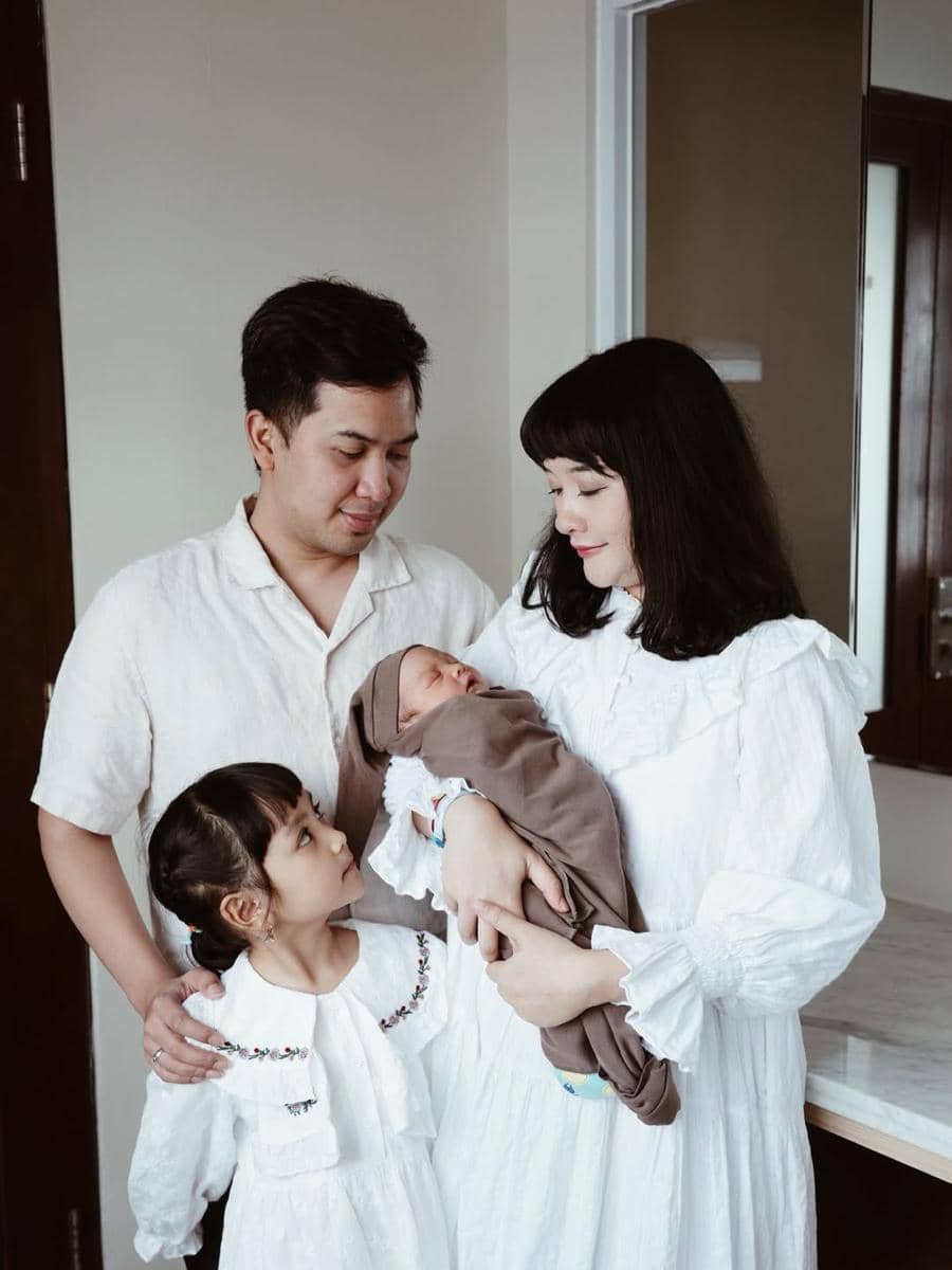 Momen Kinal eks JKT48 usai melahirkan anak kedua