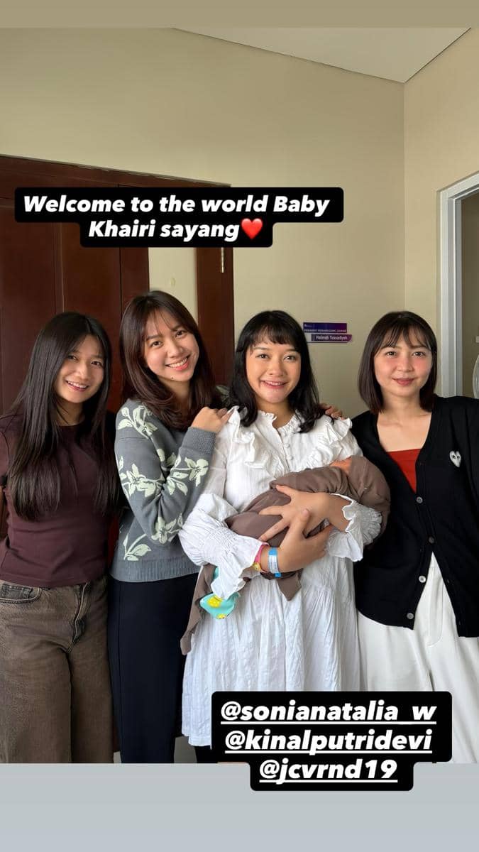 Momen Kinal eks JKT48 usai melahirkan anak kedua