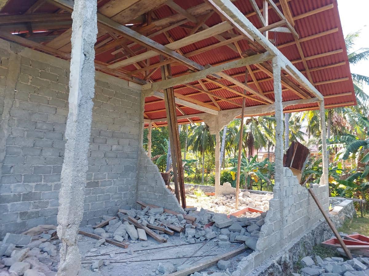 Gempa M7,6 Kota Bitung berdampak pada kerusakan rumah warga di Kota Ternate, Maluku Utara, Kamis (2/4/2026). (Dok. BPBD Kota Ternate)