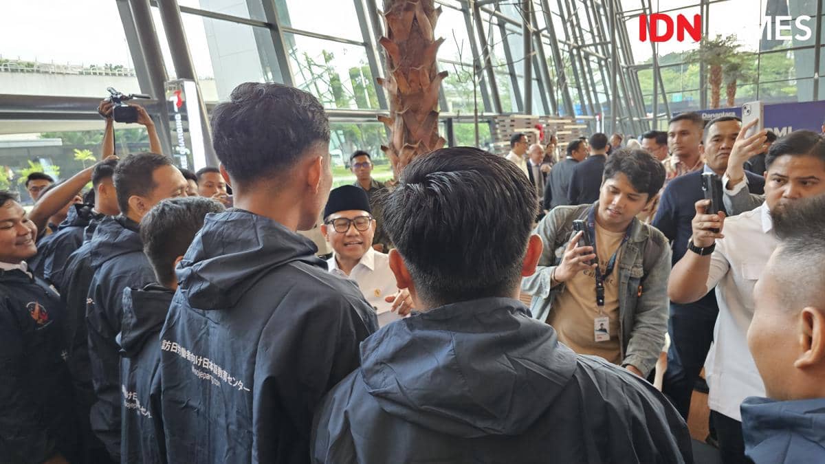 Menteri Pemberdayaan Masyarakat, Muhaimin Iskandar melepas 200 PMI lulusan SMK ke Jepang