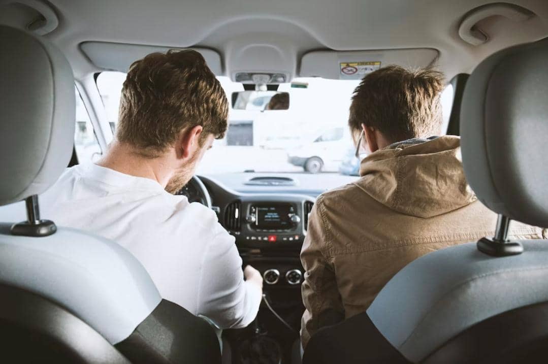 5 Cara Membuat Kursi Mobil Lebih Nyaman Tanpa Harus Ganti