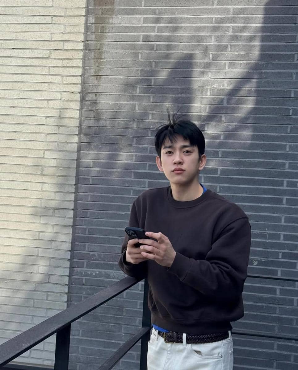 inspirasi gaya ala Park Jin Young