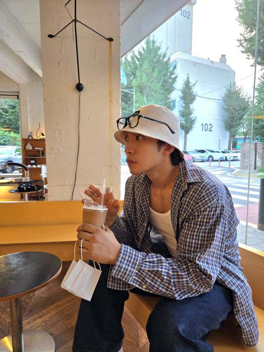 inspirasi OOTD ala Lee Sang Yi 