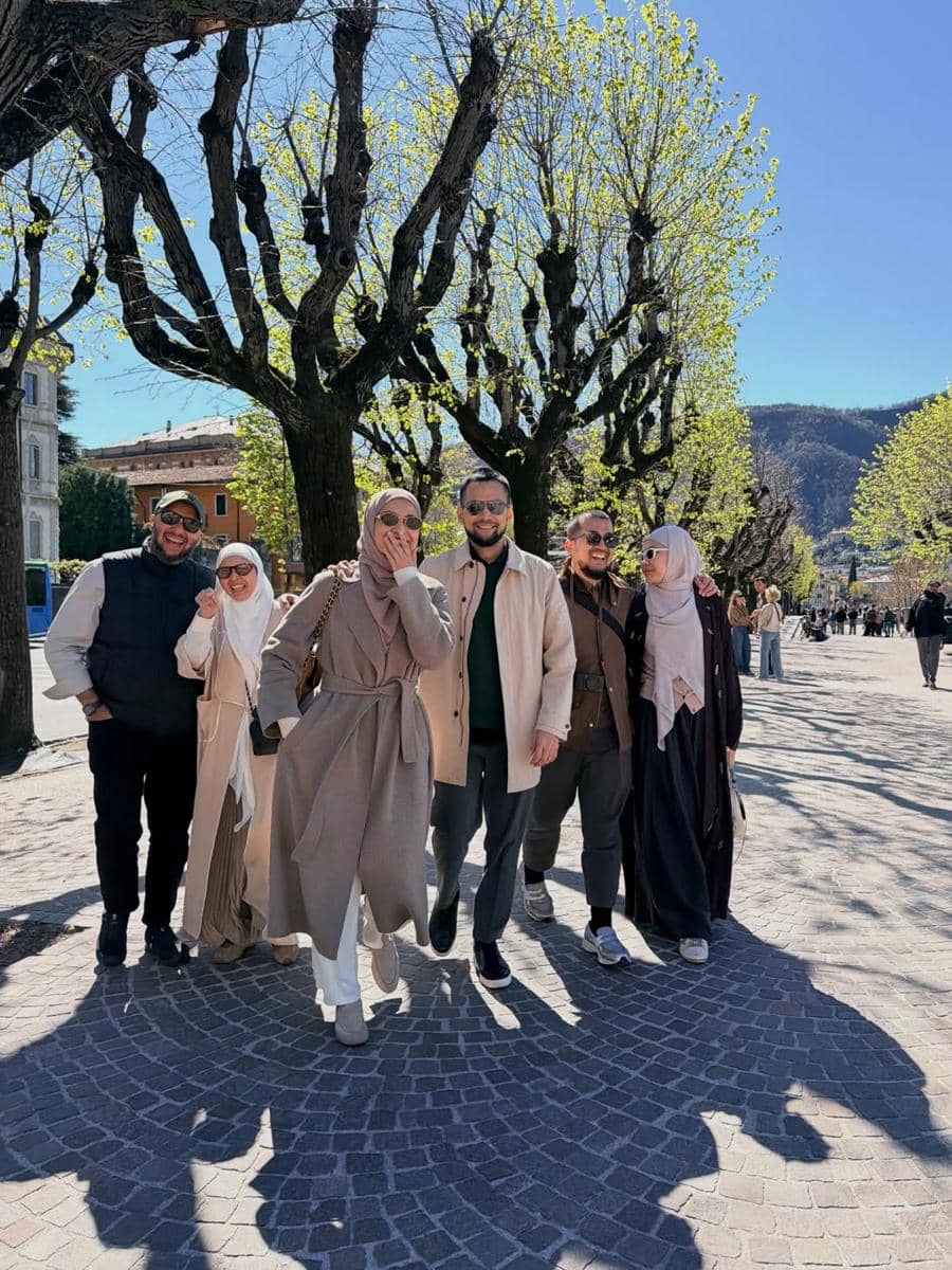 Shireen Sungkar dan keluarga liburan 