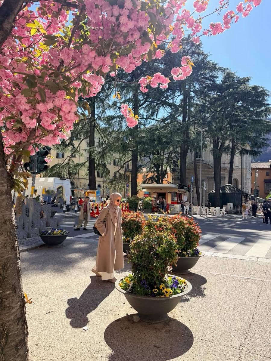 Shireen Sungkar dan keluarga liburan 