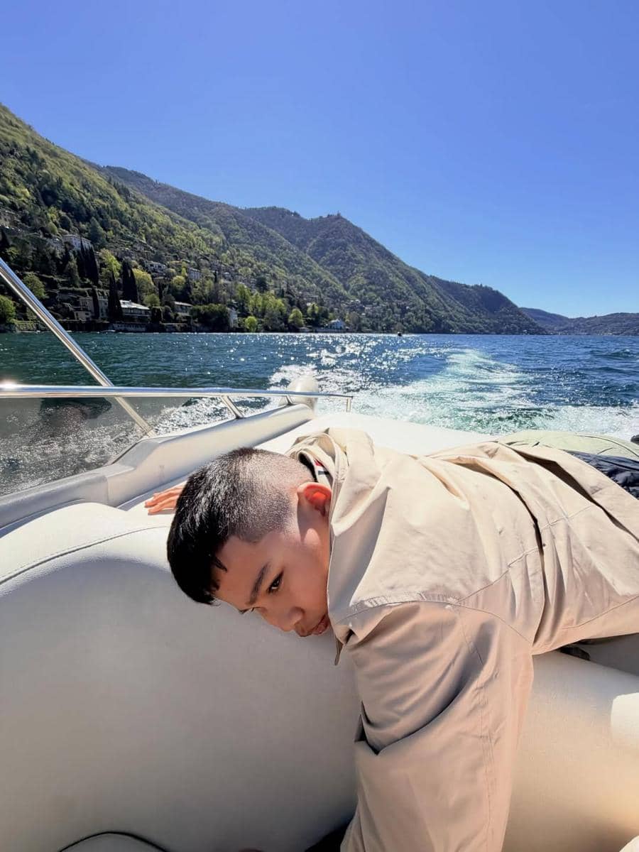 Shireen Sungkar dan keluarga liburan 