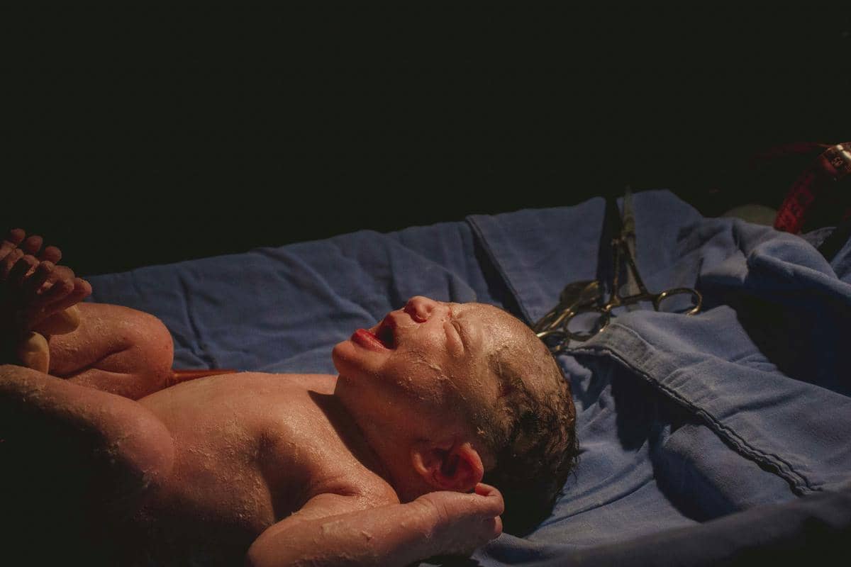 Ilustrasi bayi baru lahir.