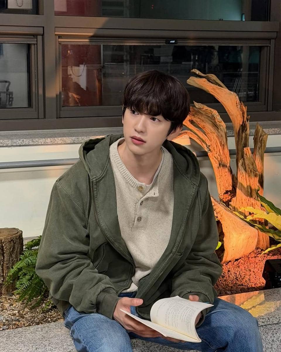 inspirasi style ala Park Jin Young