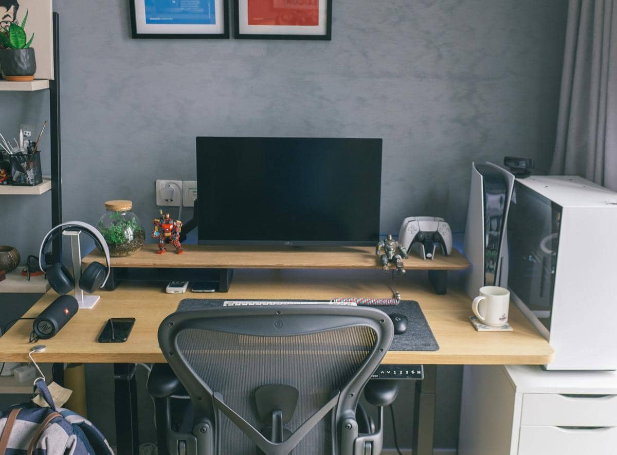 ilustrasi workspace di rumah