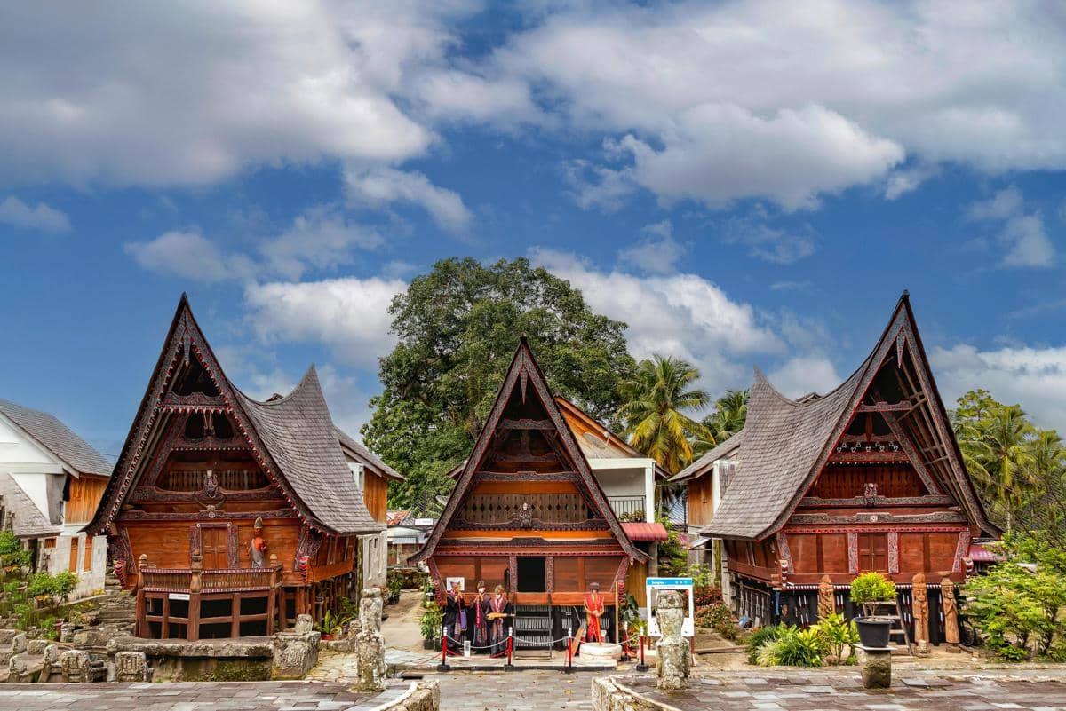 ilustrasi Rumah Tradisional Batak Di Sumatera Utara, Indonesia(pexels.com/man fong wong)