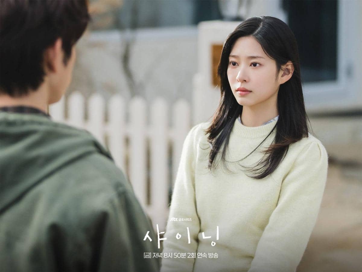 Cuplikan drama Korea Still Shining