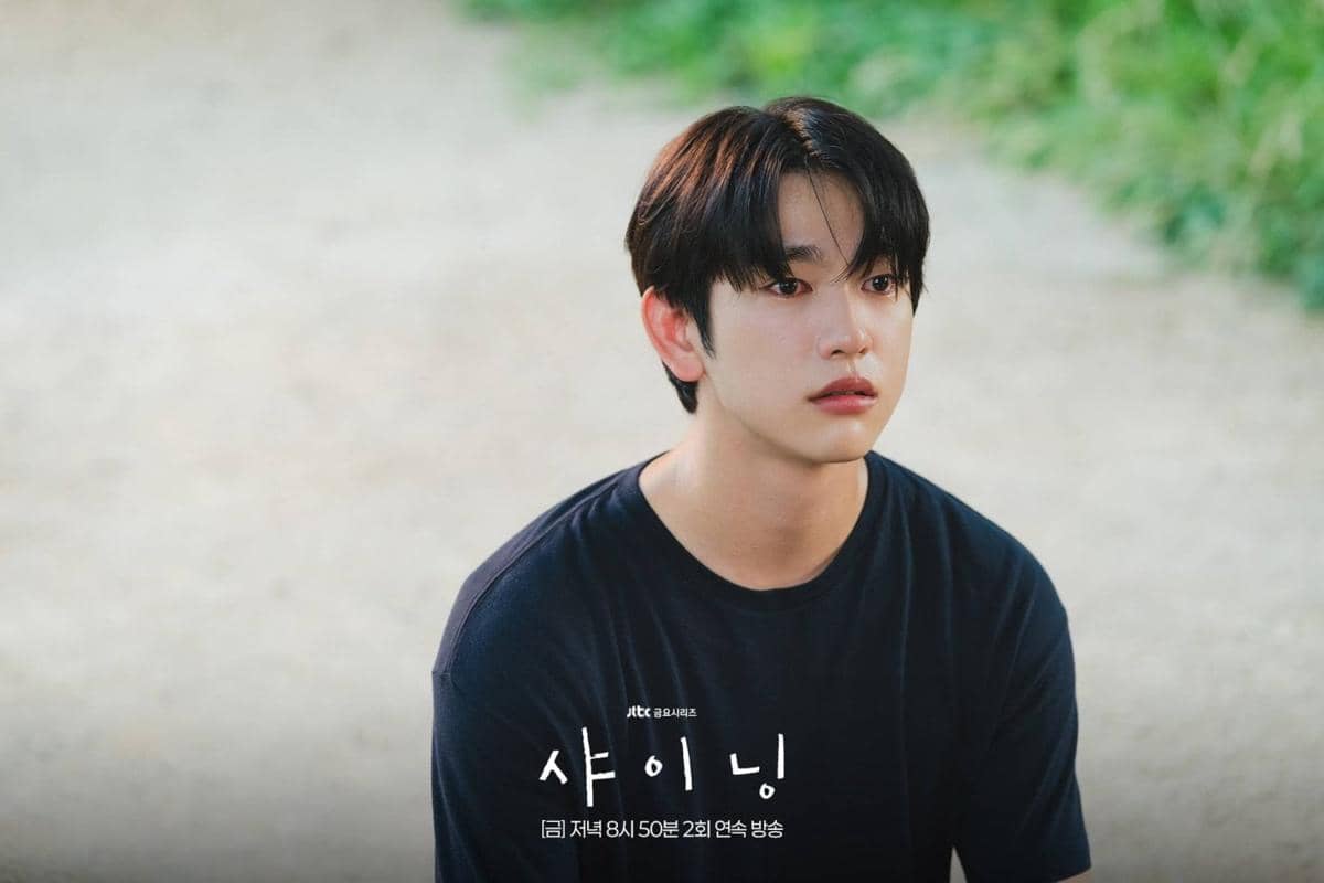 Cuplikan drama Korea Still Shining