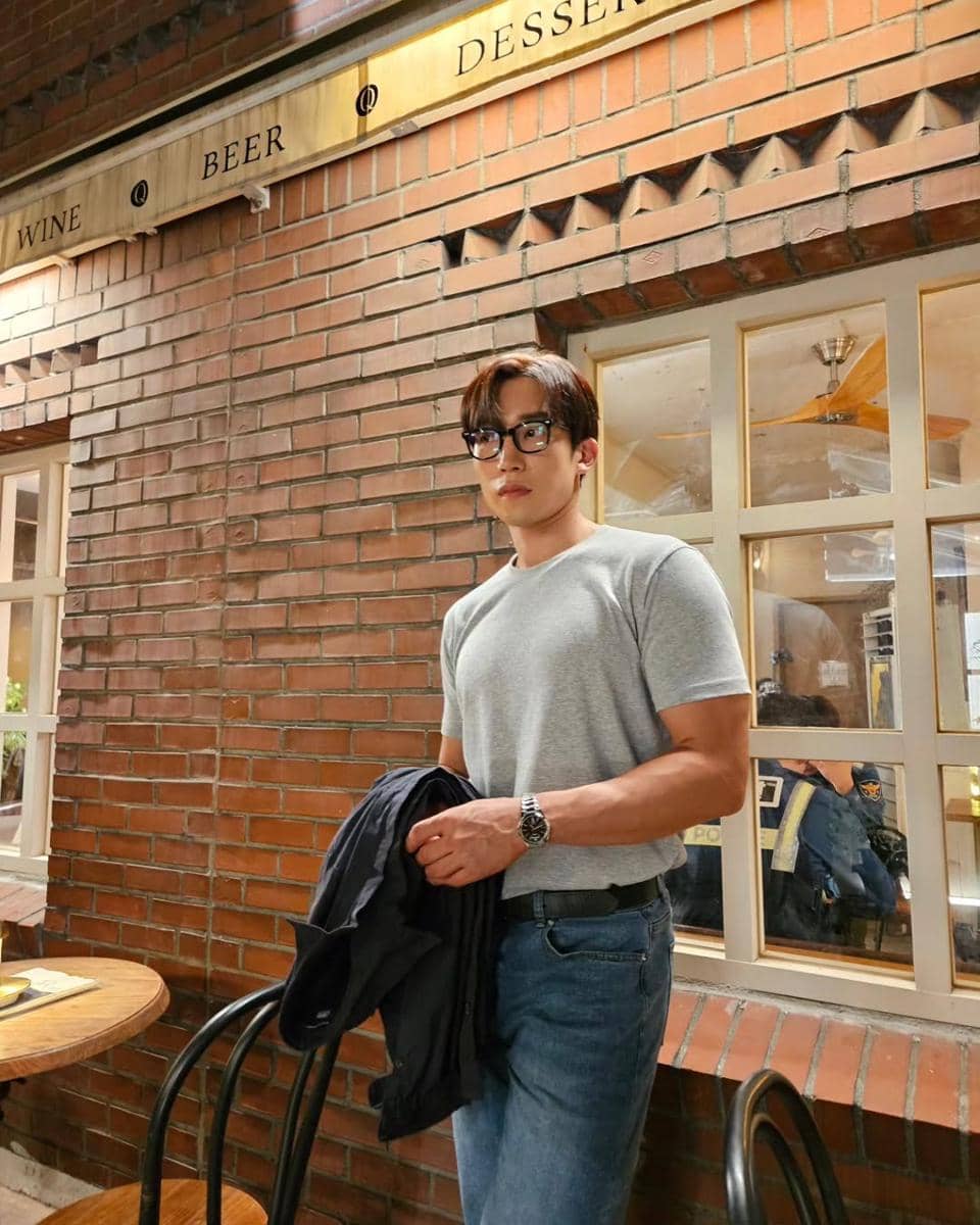 inspirasi OOTD ala Lee Sang Yi 