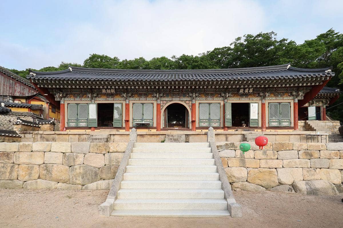 potret Beomeosa Temple