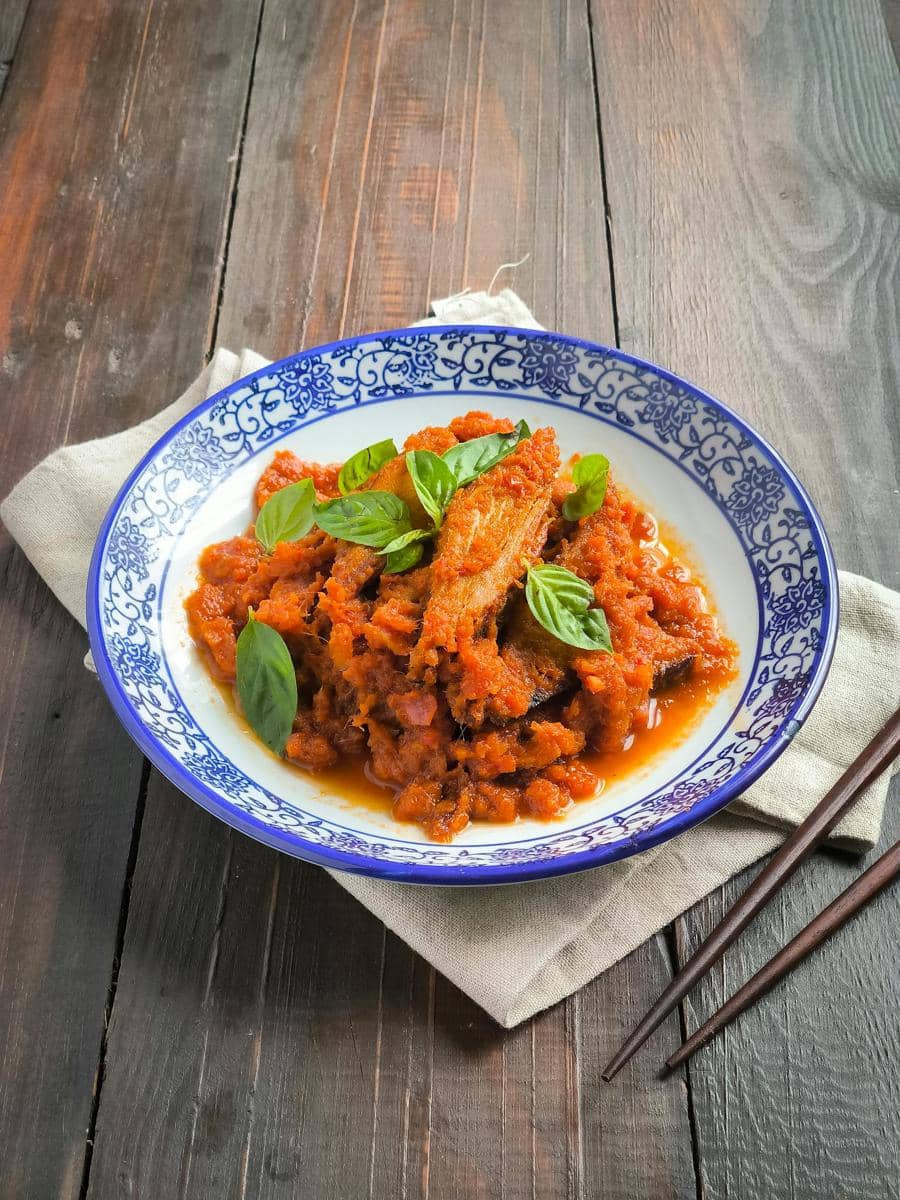 5 Tips Memasak Tongkol Balado, Enak dan Tidak Langu