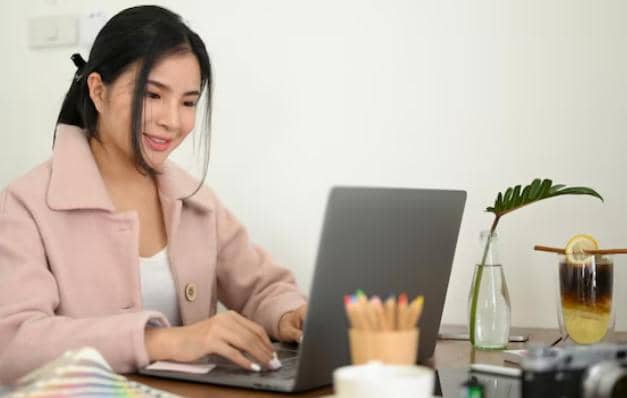 ilustrasi mencari bahan topik tulisan