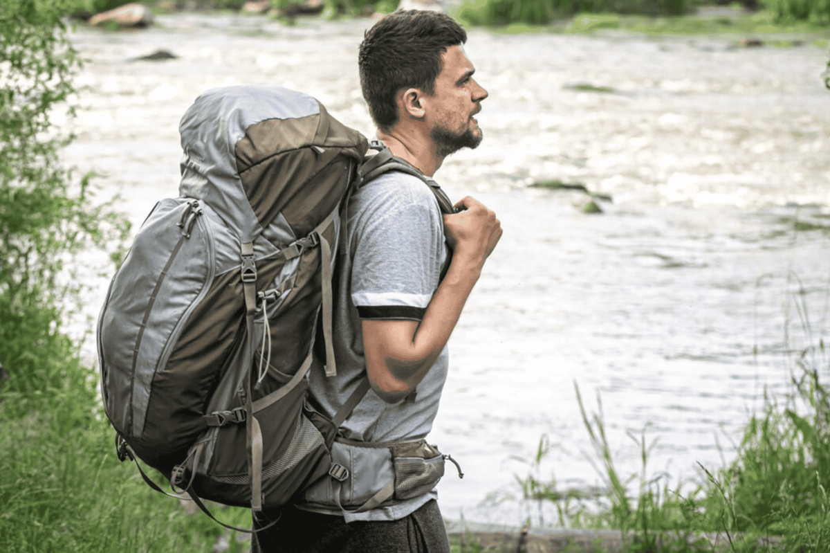 5 Tips Membawa Tas Carrier Tanpa Membebani Punggung, Anti Cedera!