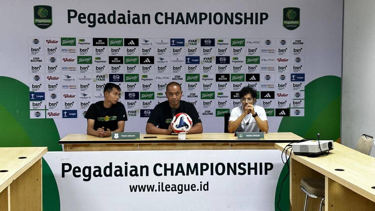 Pelatih PSMS Eko Purdjianto dan Budhiar  jelang duel kontra Persikad di Pakansari Bogor (dok.PSMS)