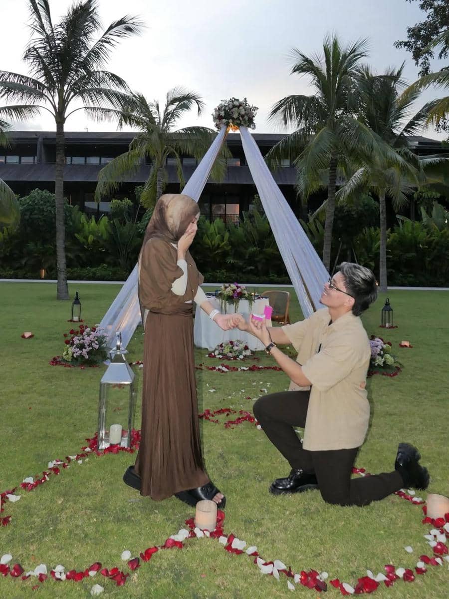 Gaya Aurel dan Atta rayakan Anniversary