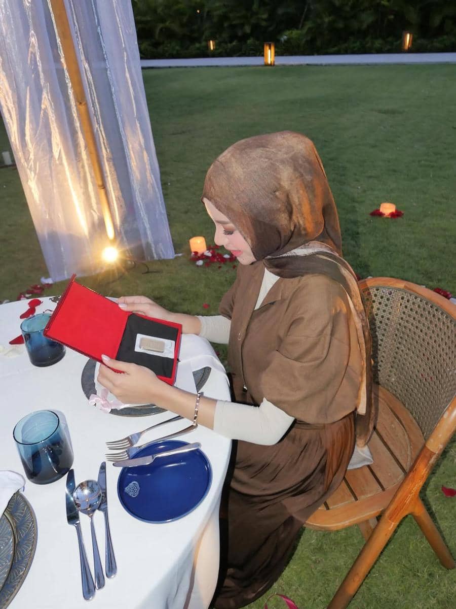 Dekorasi anniversary pernikahan Atta-Aurel