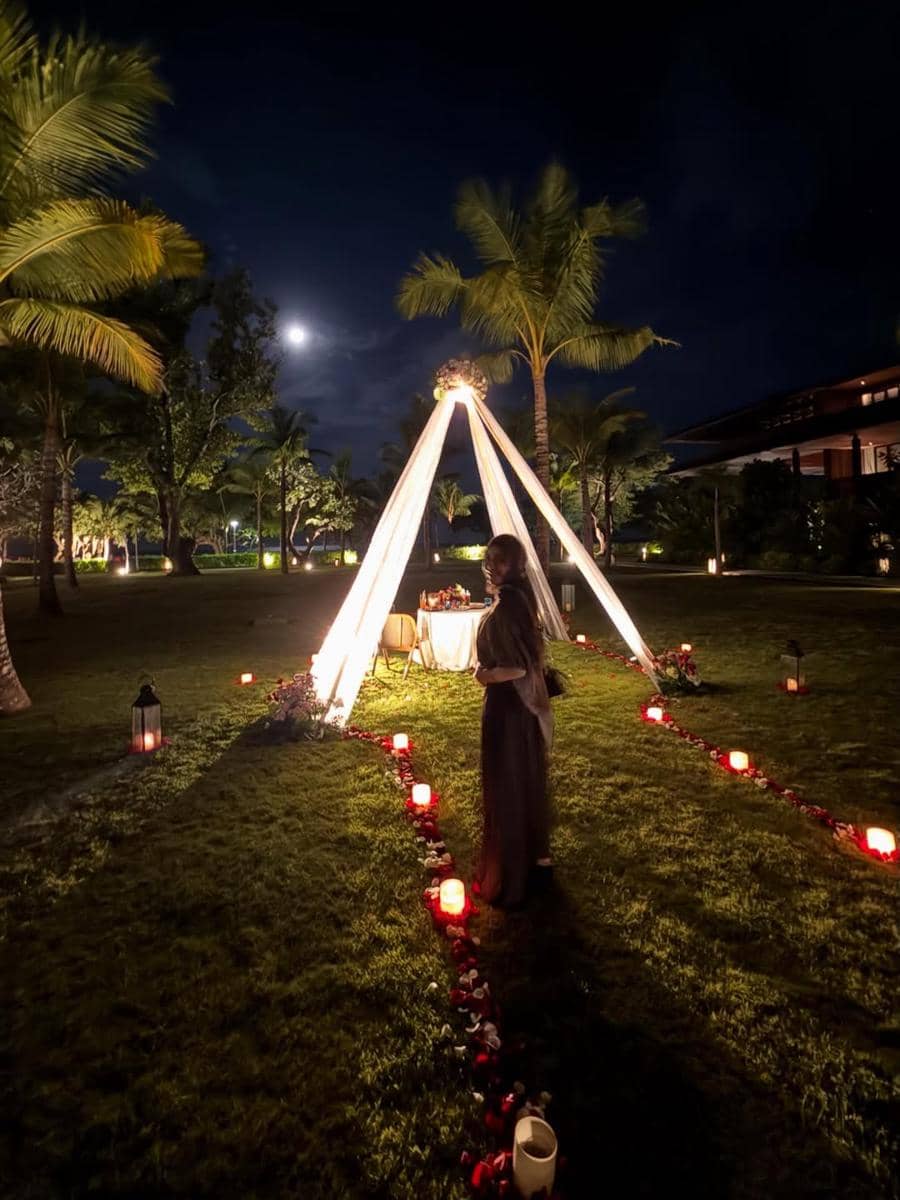 Dekorasi anniversary pernikahan Atta-Aurel