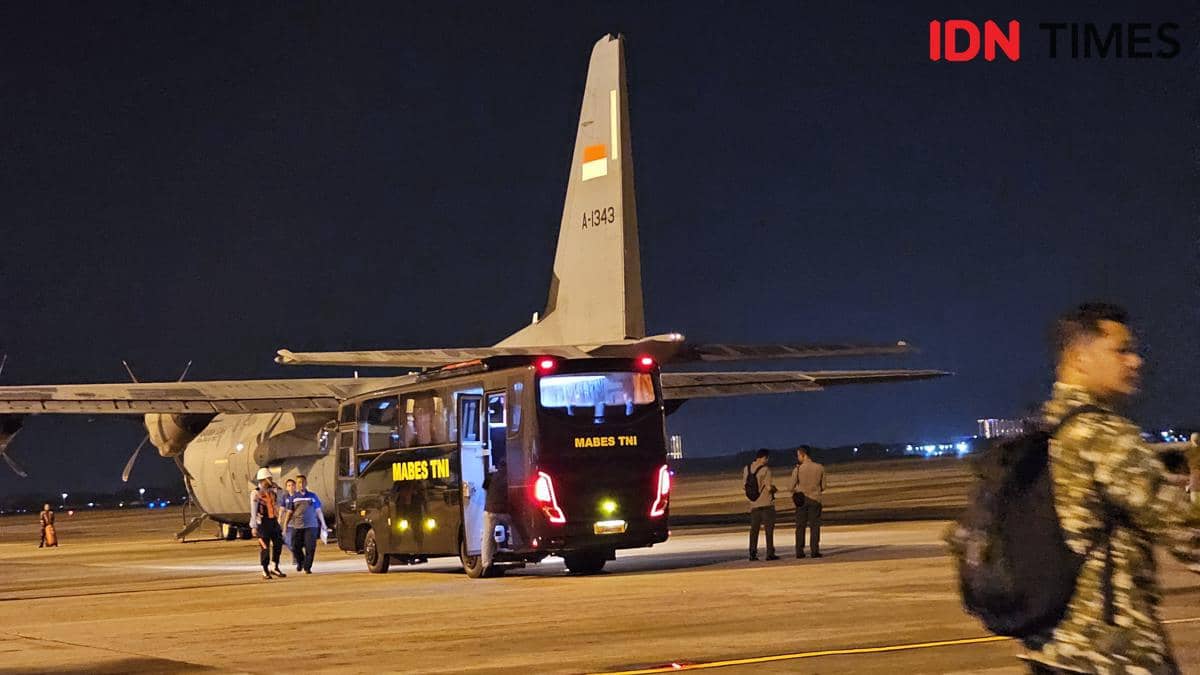 Jenazah 3 anggota TNI pasukan perdamaian UNIFIL di Bandara Soetta