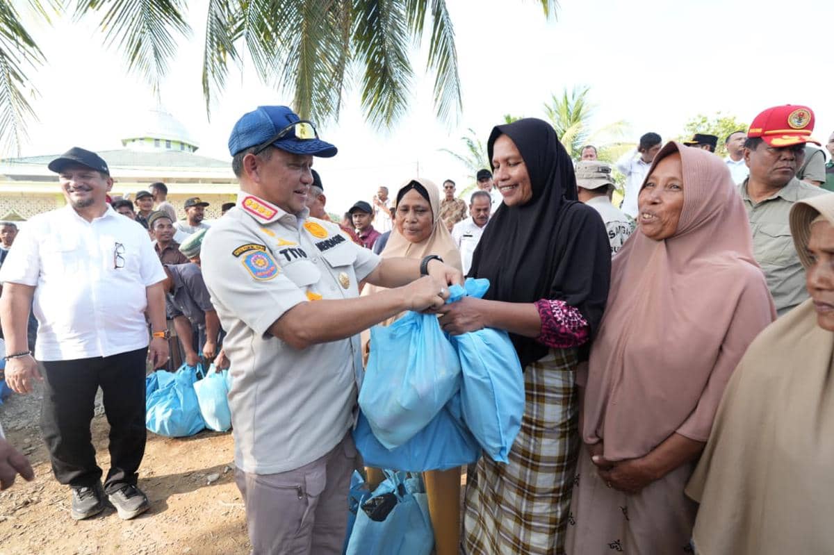 Kunjungi Aceh Tamiang, Tito Pastikan Percepatan Penanganan Pengungsi