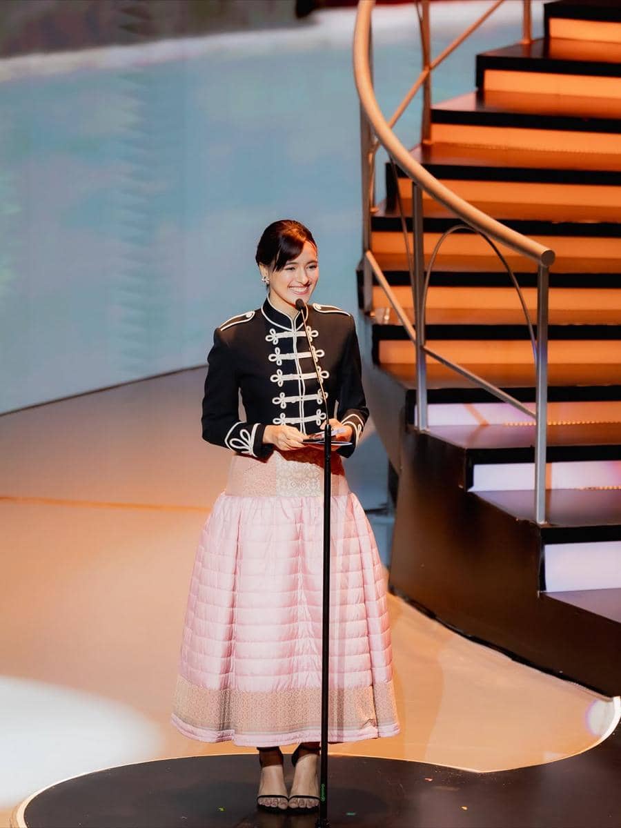 Gaya pesta cast film Ayah, ini Arahnya ke Mana, ya? 