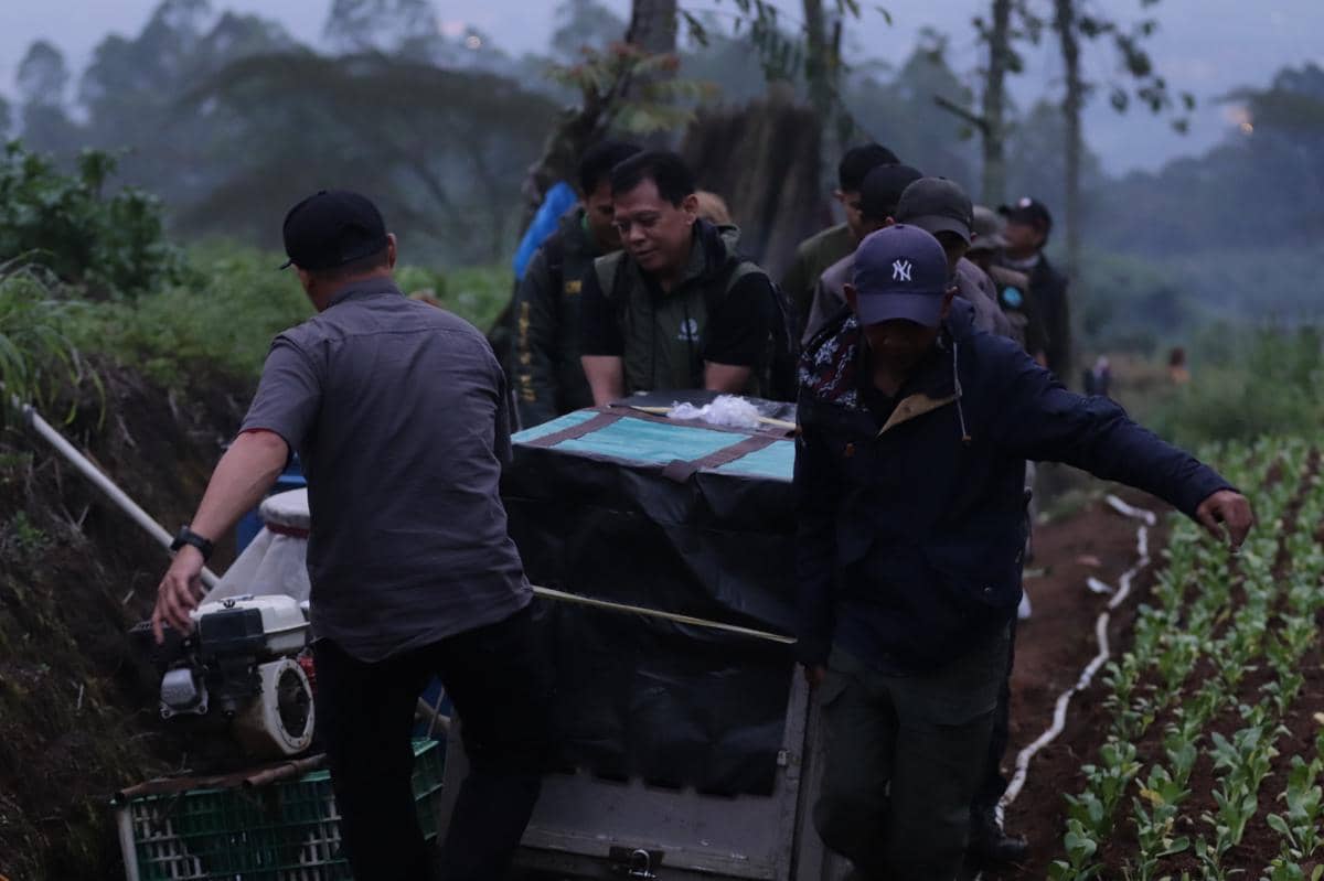 Persiapan Pelepasan Macan Tutul.JPG