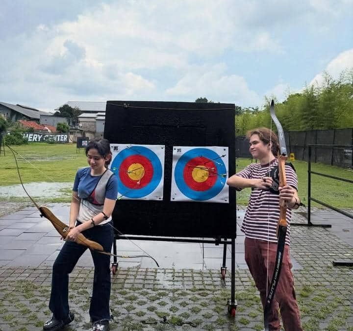 potret Tissa Biani dan Dul Jaelani panahan date