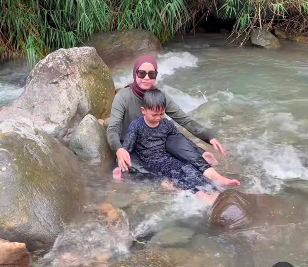 potret liburan Soleh Solihun dan keluarga di Panorama Hejo