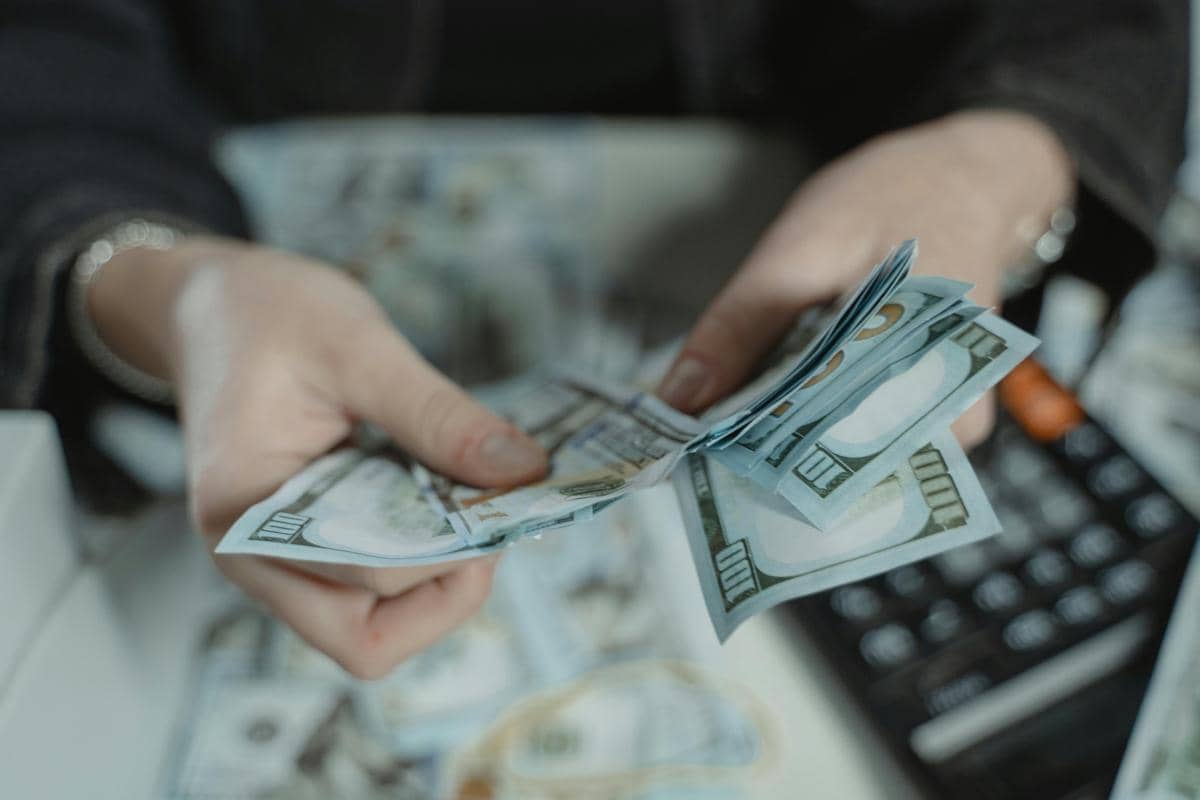 5 Tanda Bahaya Utang Kamu Masuk Level Gawat Darurat