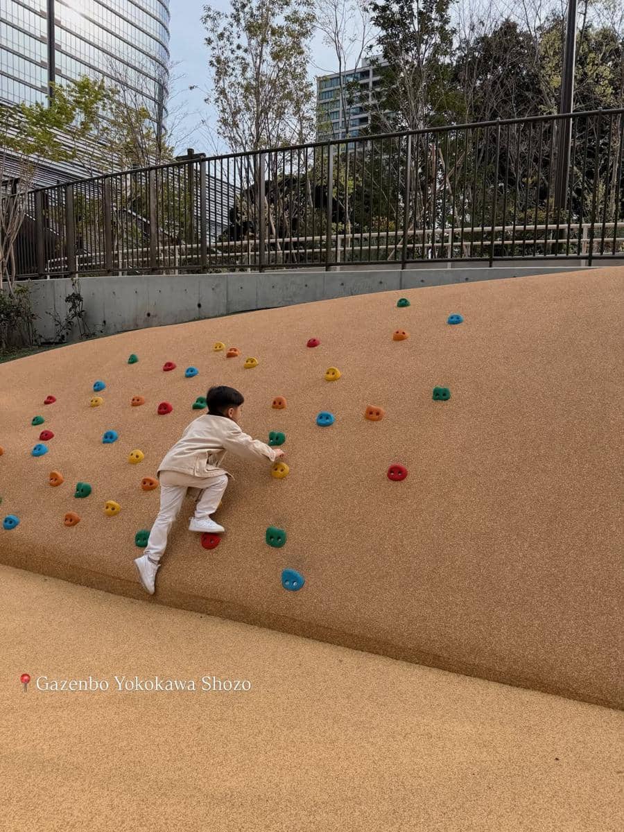 Nikita Willy dan keluarga liburan