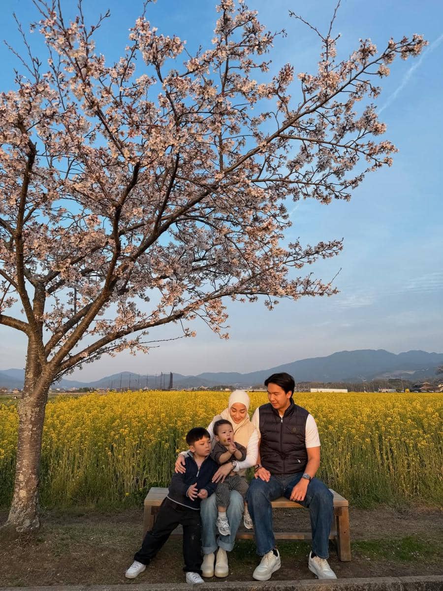 Nikita Willy dan keluarga liburan