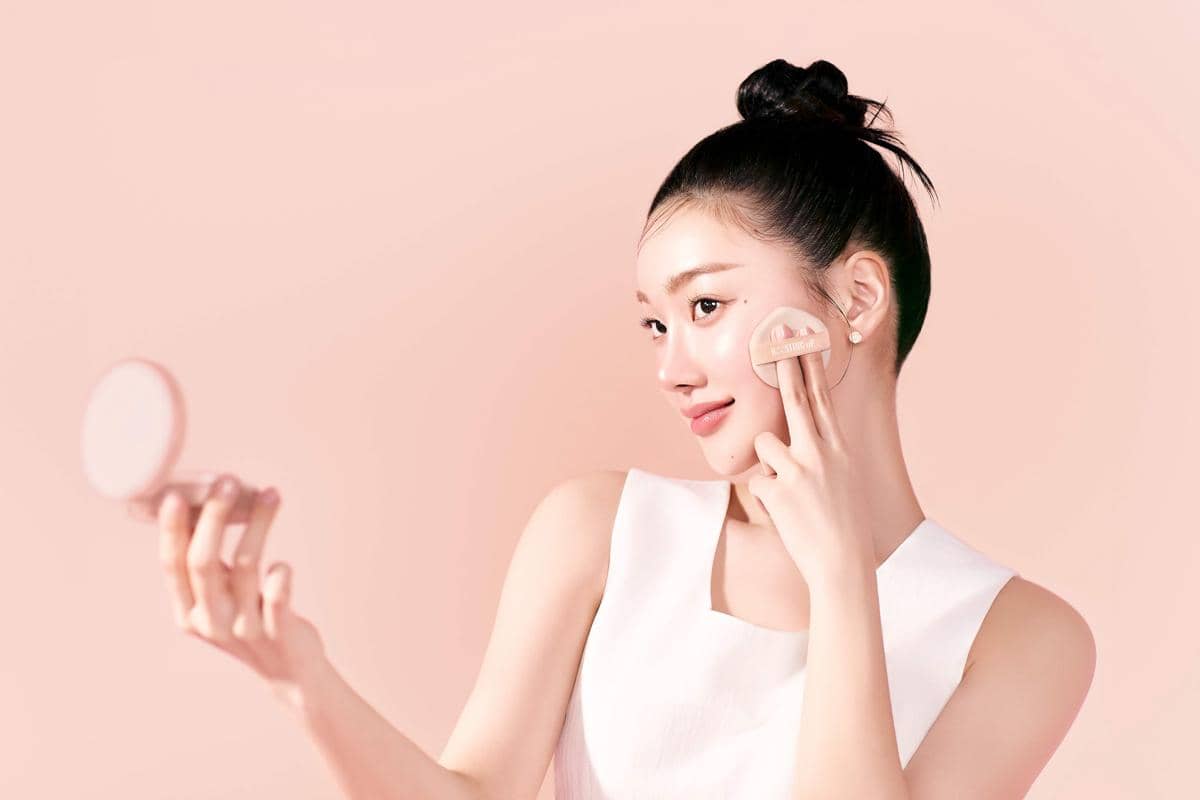 Inspirasi Makeup Anti-Patchy, Awet, dan Matte dengan Cushion Klavuu!