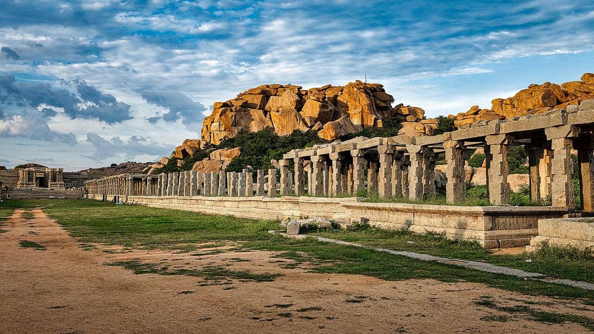 5 Fakta Unik Hampi Bazaar, Reruntuhan Megah Kerajaan Vijayanagara