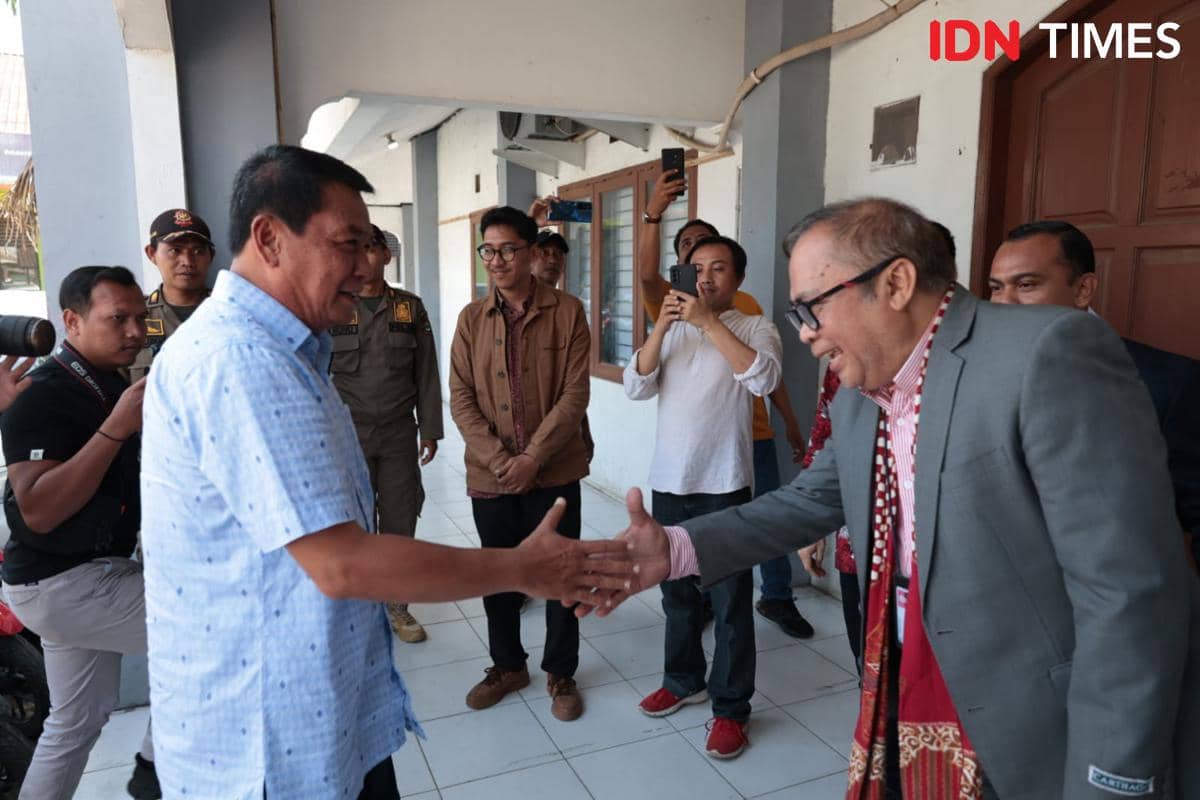 Bupati Tangerang, Moch. Maesyal Rasyid menghadiri perayaan ibadah Paskah jemaat POUK Tesalonika Teluknaga