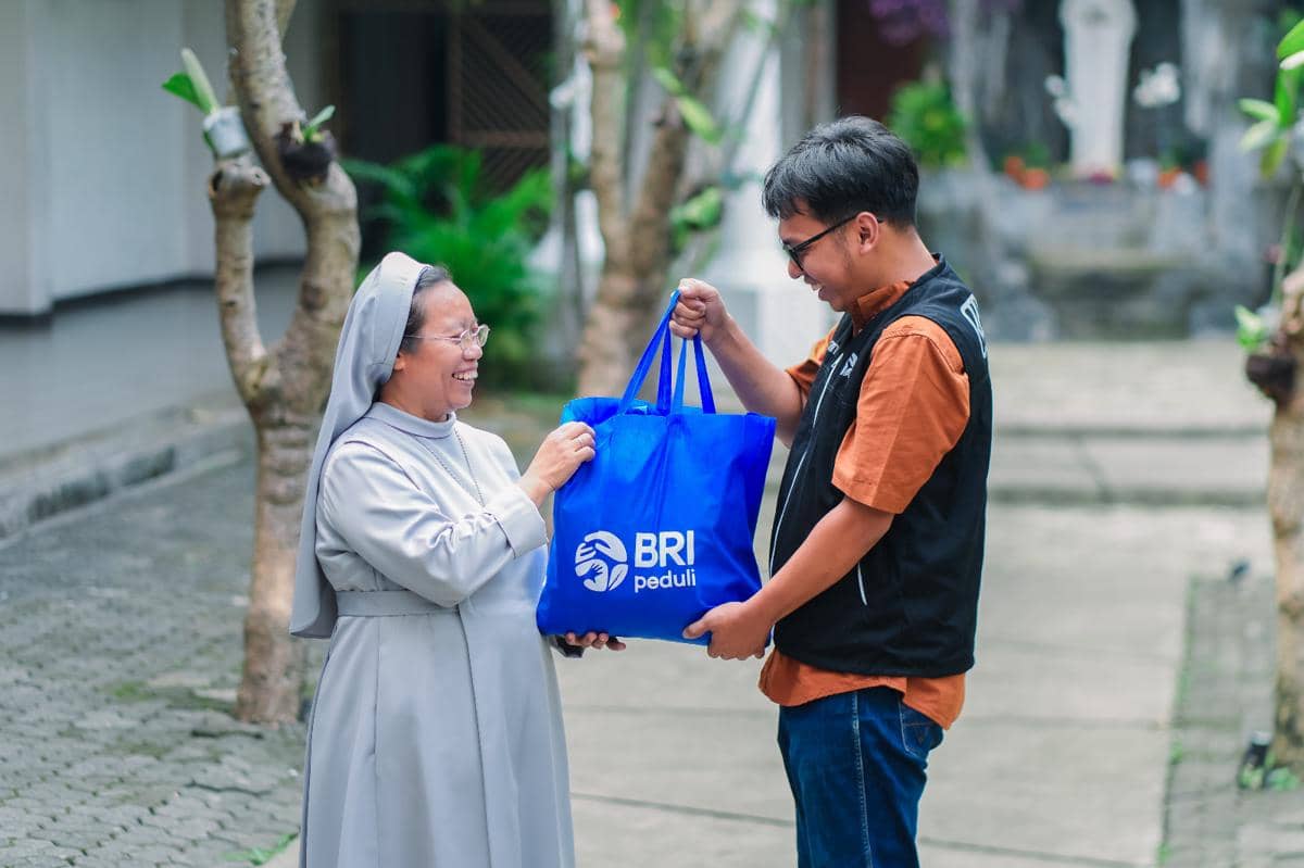 Paskah 2026, BRI Peduli Bagikan 10.050 Paket Sembako ke Umat Nasrani
