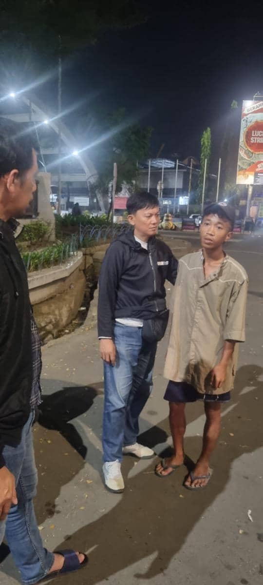 Juru parkir liar yang mengancam pengemudi taksi online di Pelabiuhan Makassar. Dok. Polres Pelabuhan Makassar