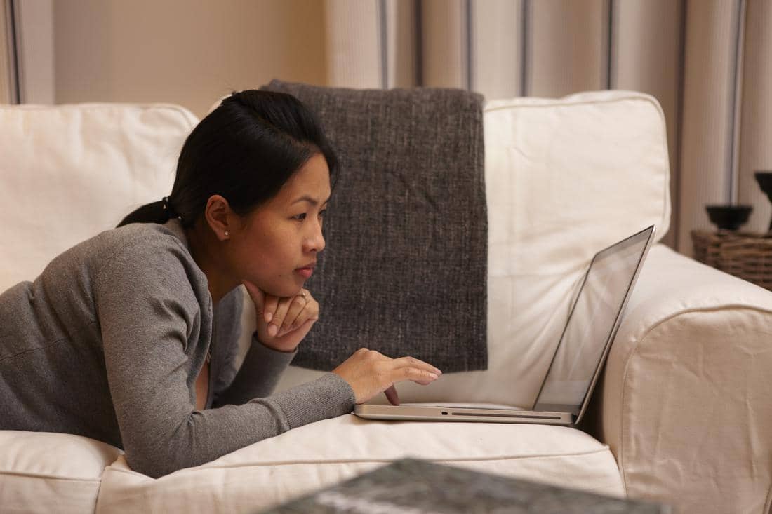 5 Tips Menjaga Suasana Hati agar Fokus saat Seharian WFH