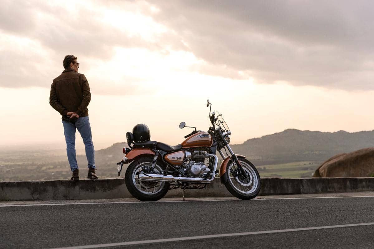 Royal Enfield Meteor 350 Sundowner Orange (Dok. Royal Enfield)