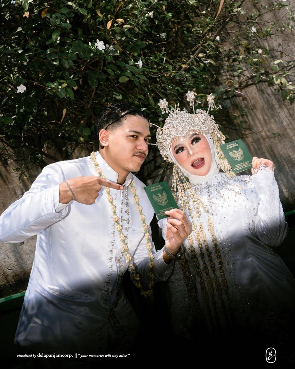 potret pernikahan Cimoy Nuraini dan Zidan Rap