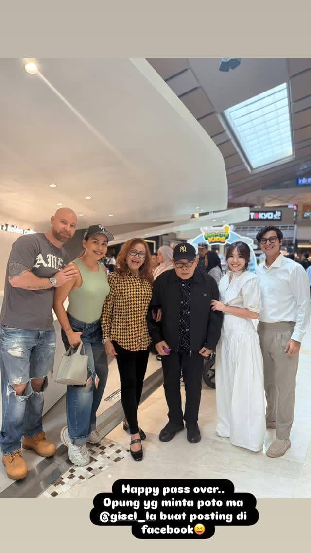 Gaya Melaney Ricardo dan keluarga rayakan Paskah